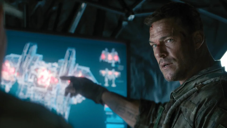 Alan Ritchson in War Machine