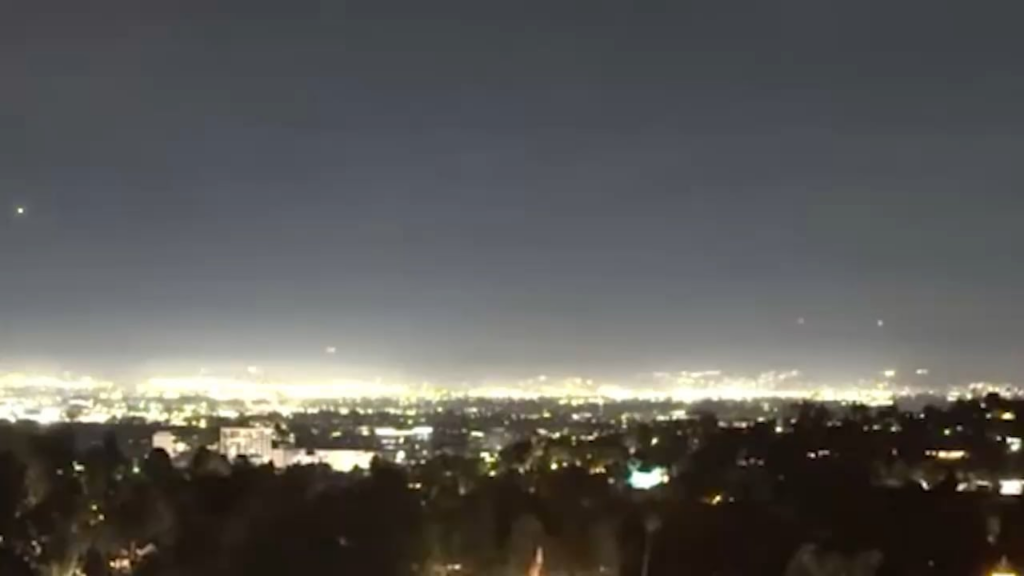 I've never seen something make turns like this at this speed