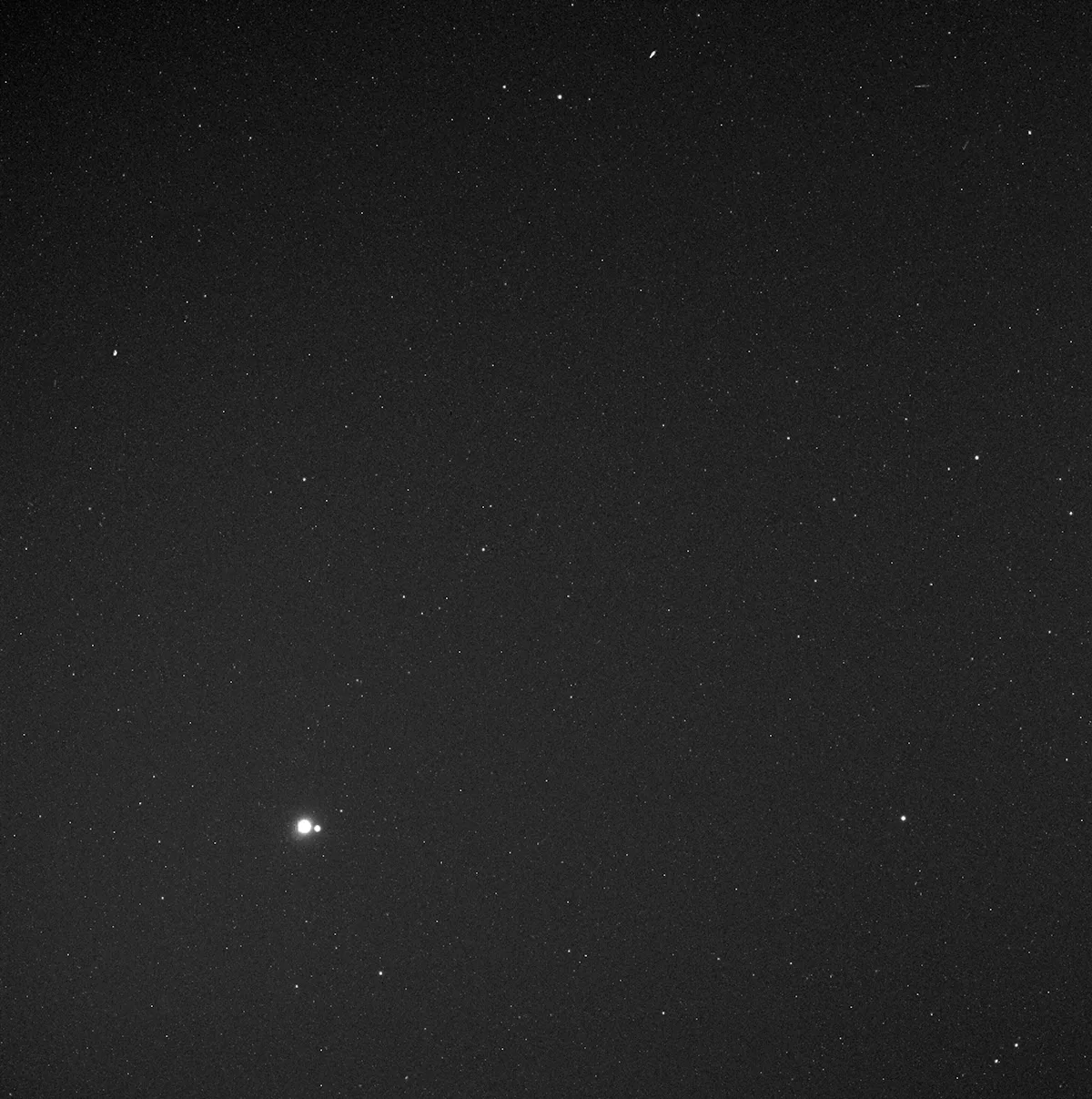A view of Earth and our Moon as seen by the MESSENGER spacecraft at Mercury, 6 May 2010. Credit: NASA/Johns Hopkins University Applied Physics Laboratory/Carnegie Institution of Washington