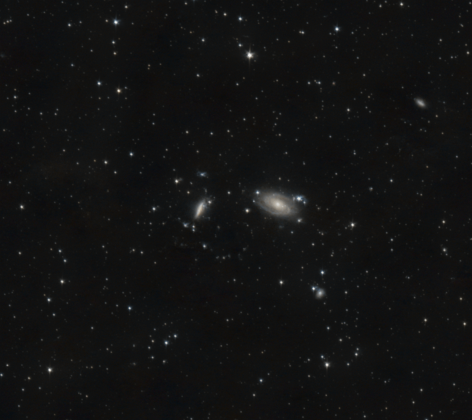 M81, M82, NGC 3077 and NGC 2976. Smartphone, no scope