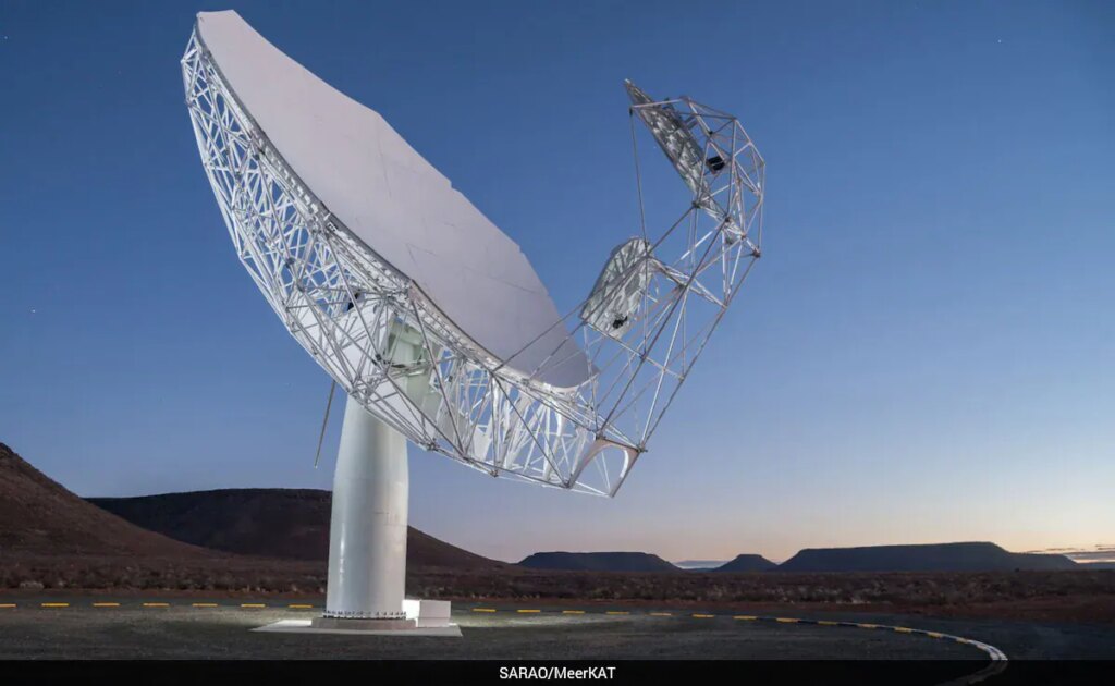 Astronomers Detect Massive 'Cosmic Laser' 8 Billion Light-Years Away