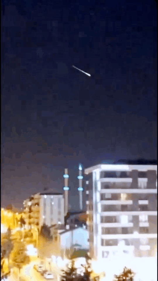Long-duration Earth-grazing fireball seen across western Turkey
