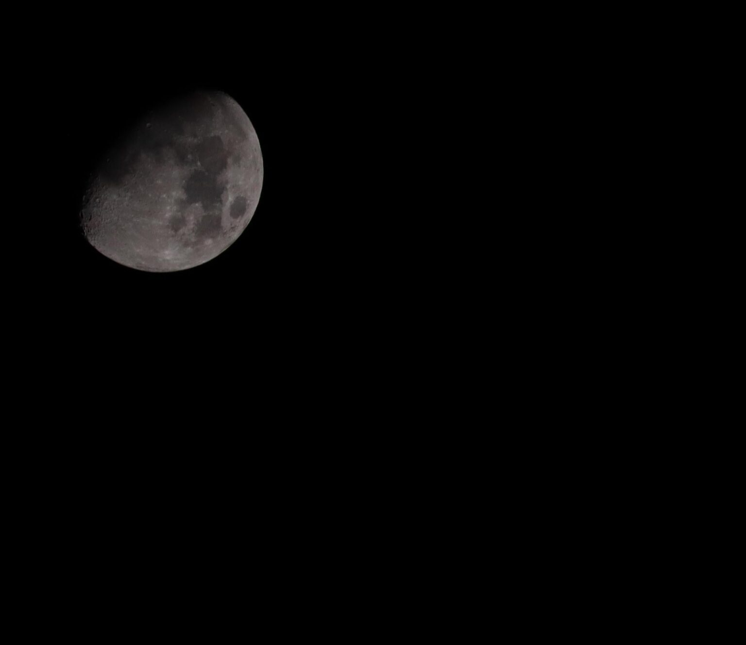 Waxing Crescent Moon — Single Exposure (Southern California, Mar 28, 2026)