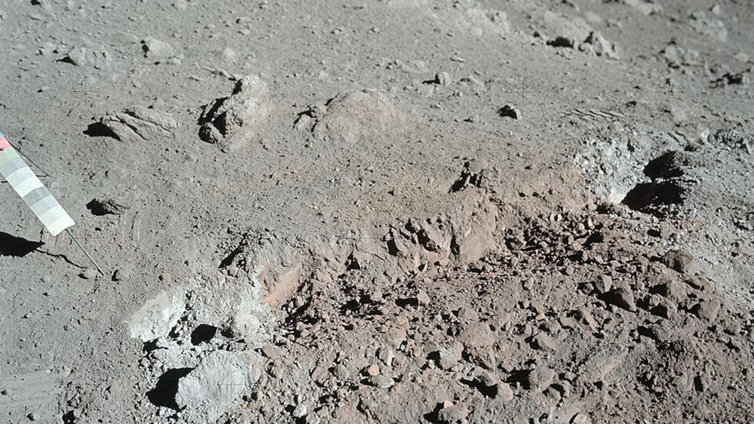 Moon dust, 3D laser technique could be used to make future lunar bases