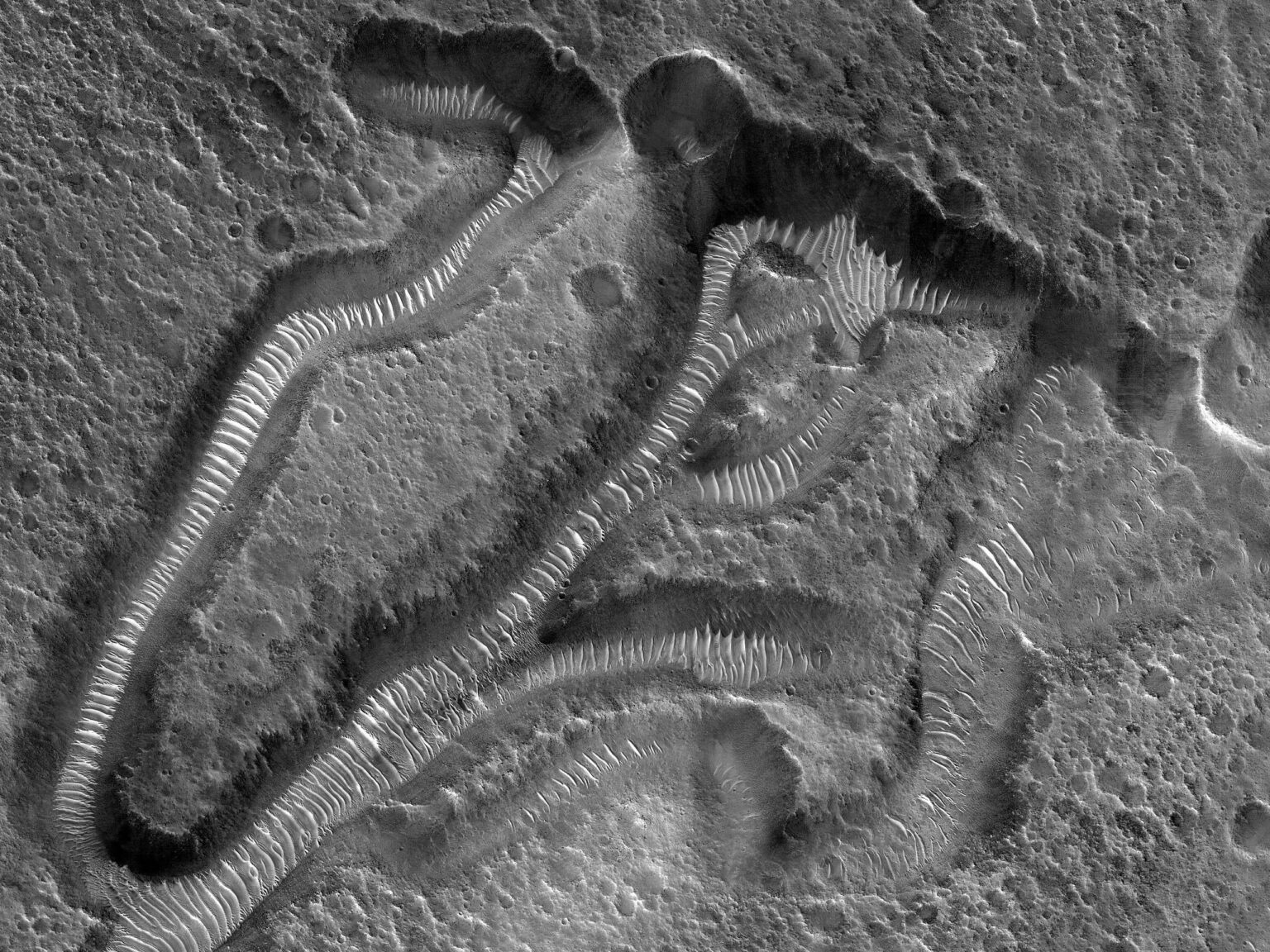 Channels on a Streamlined Island of Kasei Vallis (HiRISE, Mars) Channels on a Streamlined Island of Kasei Vallis (HiRISE, Mars)