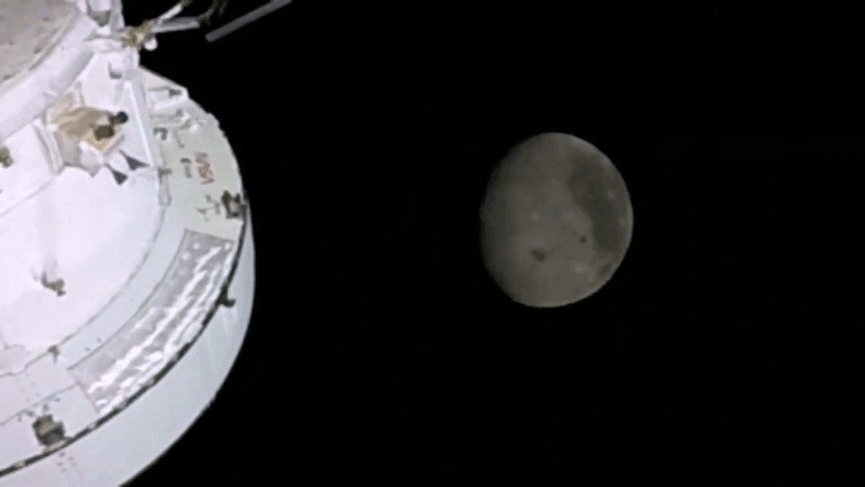 Artemis II approaching the Moon