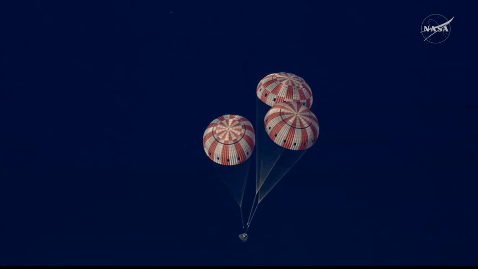 PERFECT SPLASHDOWN for Artemis II