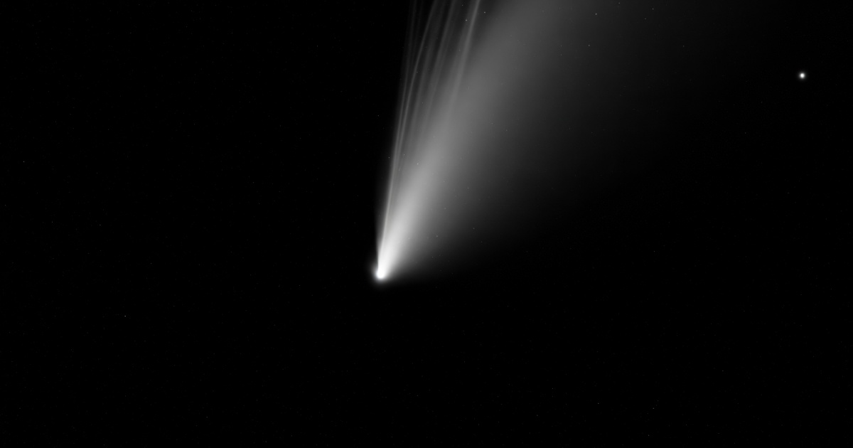 Analysis Of Material Coming Off Of The Interstellar Comet 3I/ATLAS Gives Researchers A Few Surprises Comet in space