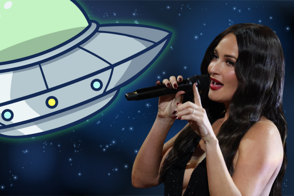 Kacey Musgraves Spots UFO Mid-Flight: PHOTO Kacey Musgraves Spots UFO Mid-Flight: PHOTO