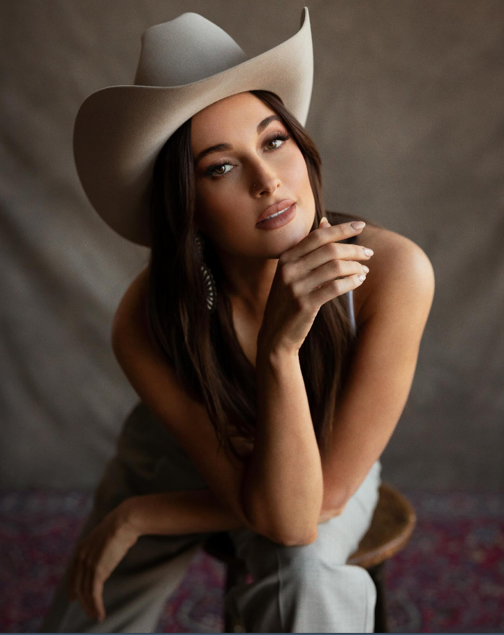 Kacey Musgraves recounts a wild alleged UFO sighting during a flight, with videos included – Kacey Musgraves recounts a wild alleged UFO sighting during a flight, with videos included – Tekedia Forum Kacey Musgraves recounts a wild alleged UFO sighting during a flight, with videos included - Kacey Musgraves recounts a wild alleged UFO sighting during a flight, with videos included - Tekedia Forum