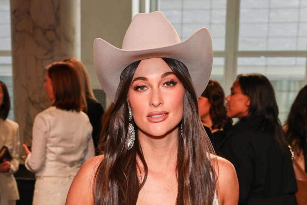 Kacey Musgraves has hilarious response to ‘UFO analyst’ debunking her space sighting Kacey Musgraves has hilarious response to ‘UFO analyst’ debunking her space sighting