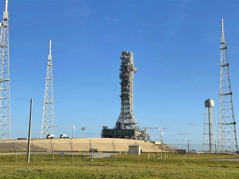 NASA’s Mobile Launcher Rolls Ahead of Artemis III Preparation NASA's mobile launcher 1 rolls from Launch Pad 39B to the Vehicle Assembly Building at the agency's Kennedy Space Center in Florida.