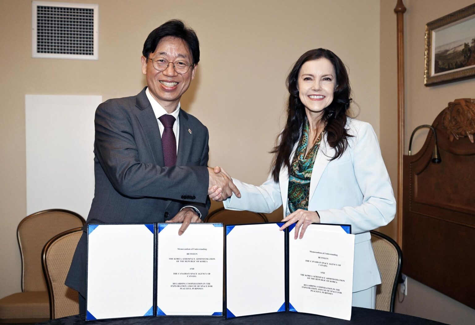 Space agencies of Korea, Canada sign MOU for satellite, tech cooperation