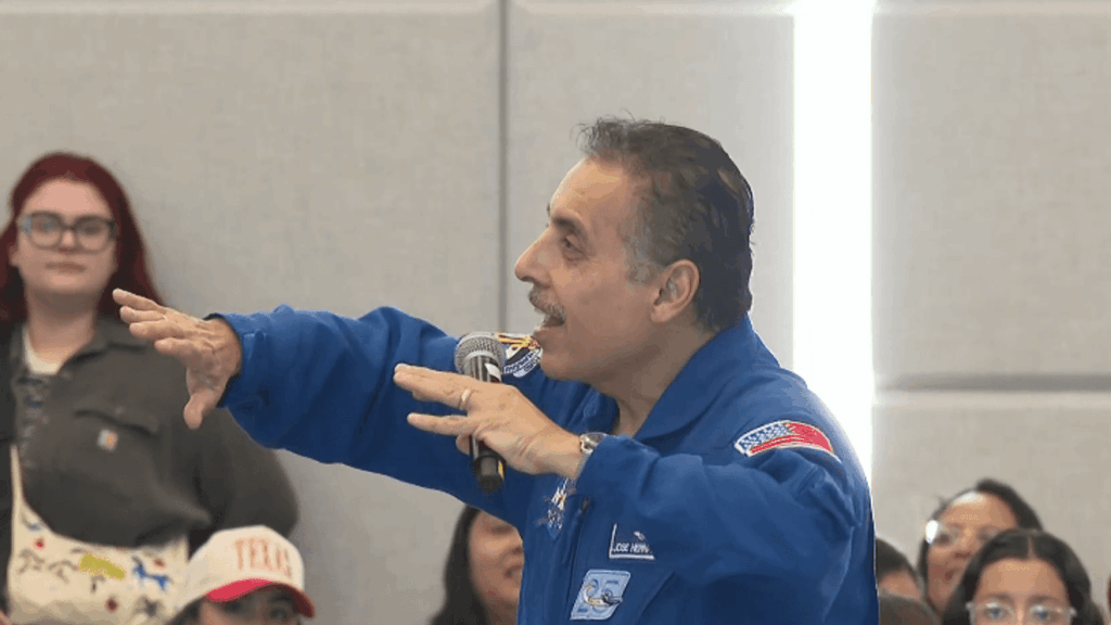 NASA astronaut Jose Hernandez visits El Paso station icon
