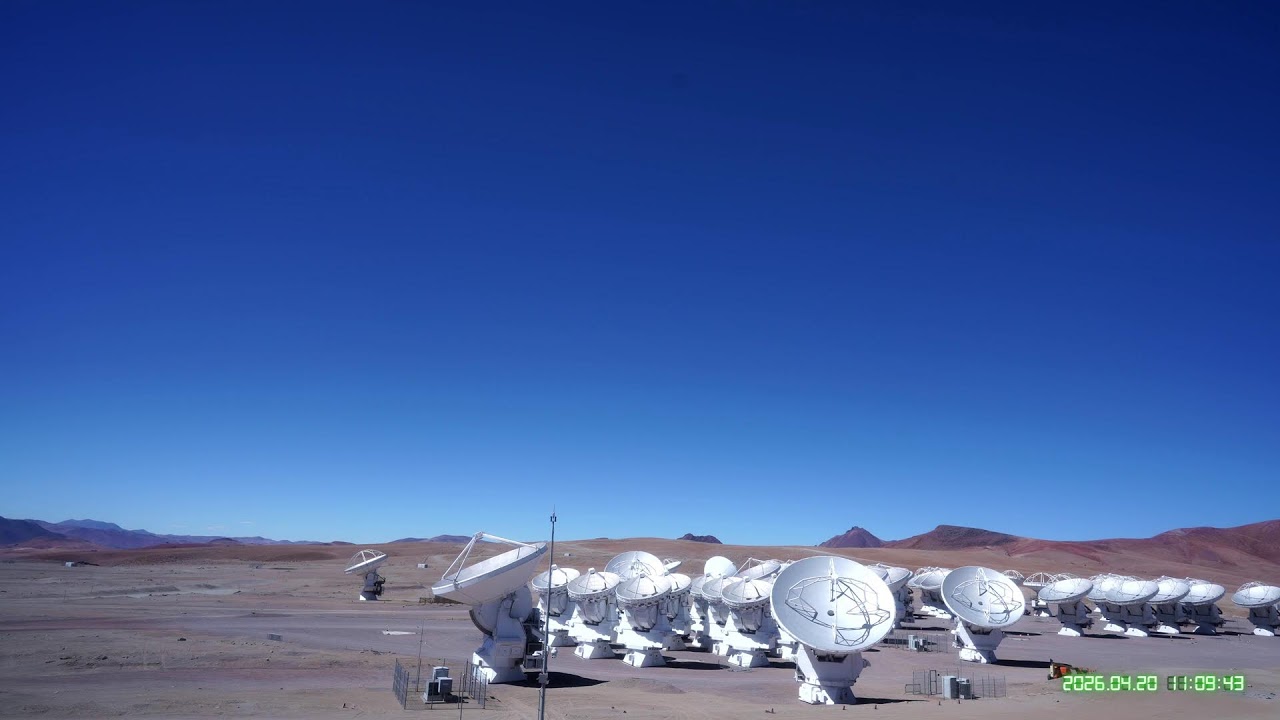 The Atacama Large Millimeter/submillimeter Array (ALMA) and Starry sky LIVE, Chile - YouTube
