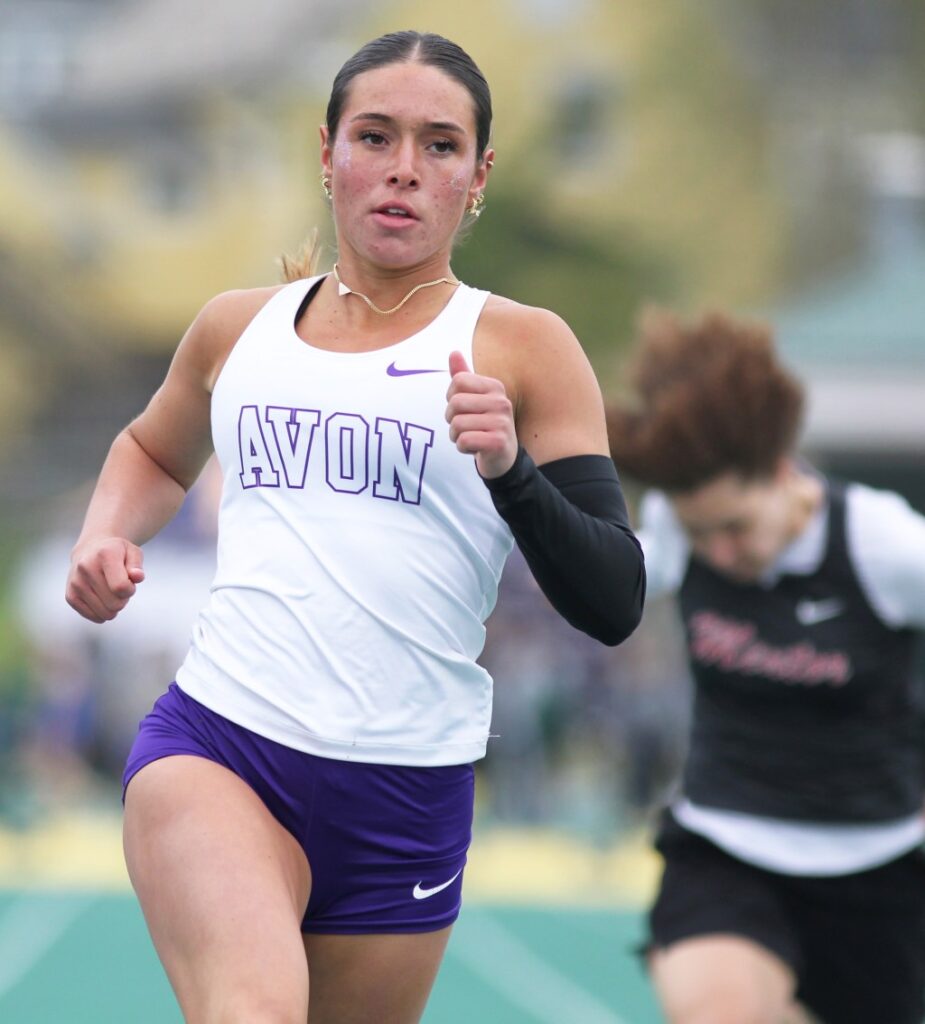 Avon girls win second straight Comet Relays title – Morning Journal