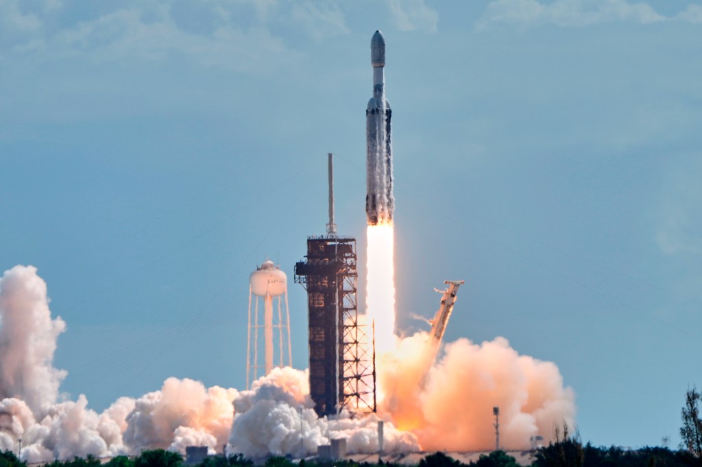 SpaceX launches 1st Falcon Heavy since 2024 bringing sonic booms to Central Florida – Orlando Sentinel