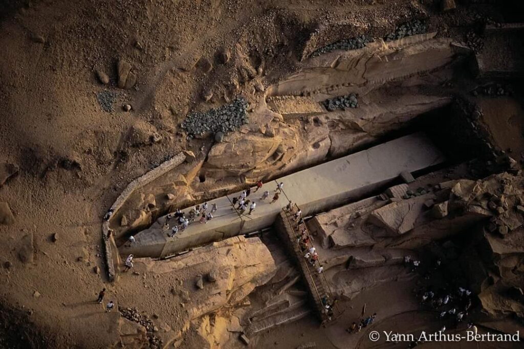 Stop calling this "primitive archaeology"—what kind of power tool scoops 1,200 tons of granite like soft wax and then simply vanishes?