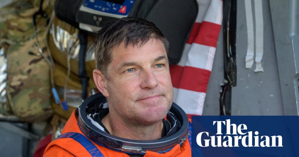 Canadian astronaut’s bon mots help heal wounds from French language row