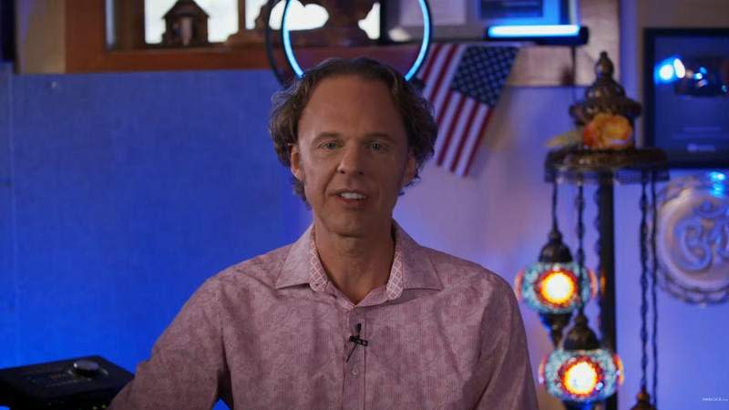 Prominent UFO researched David Wilcock warned against suicide before killing himself. David Wilcock | Divine Cosmos/YouTube