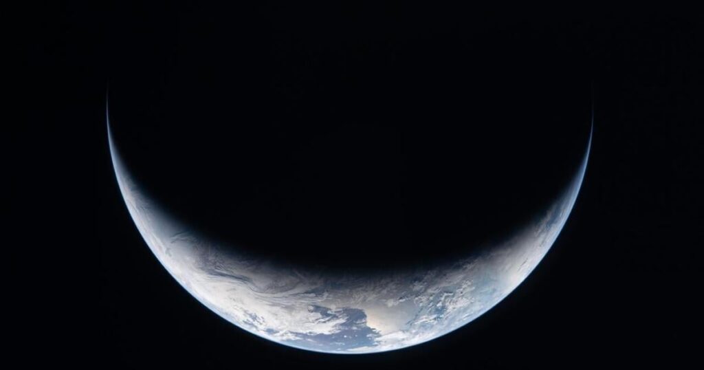 Stargazers riding Artemis II buzz