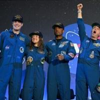 Artemis crew urges unity on ‘lifeboat’ Earth | Nation Artemis crew urges unity on 'lifeboat' Earth