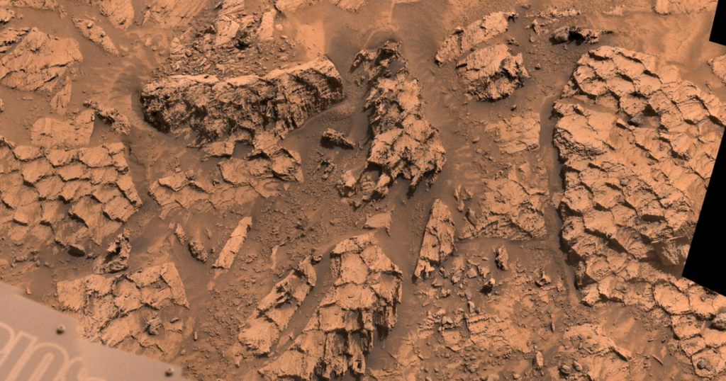 Bizarre ‘dragon scales’ spotted on Mars