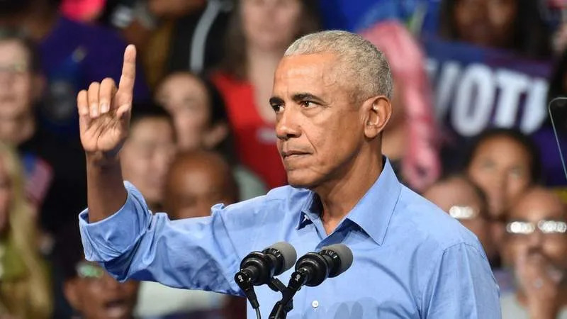 Former President Barack Obama said he thinks aliens are real. By: MEGA