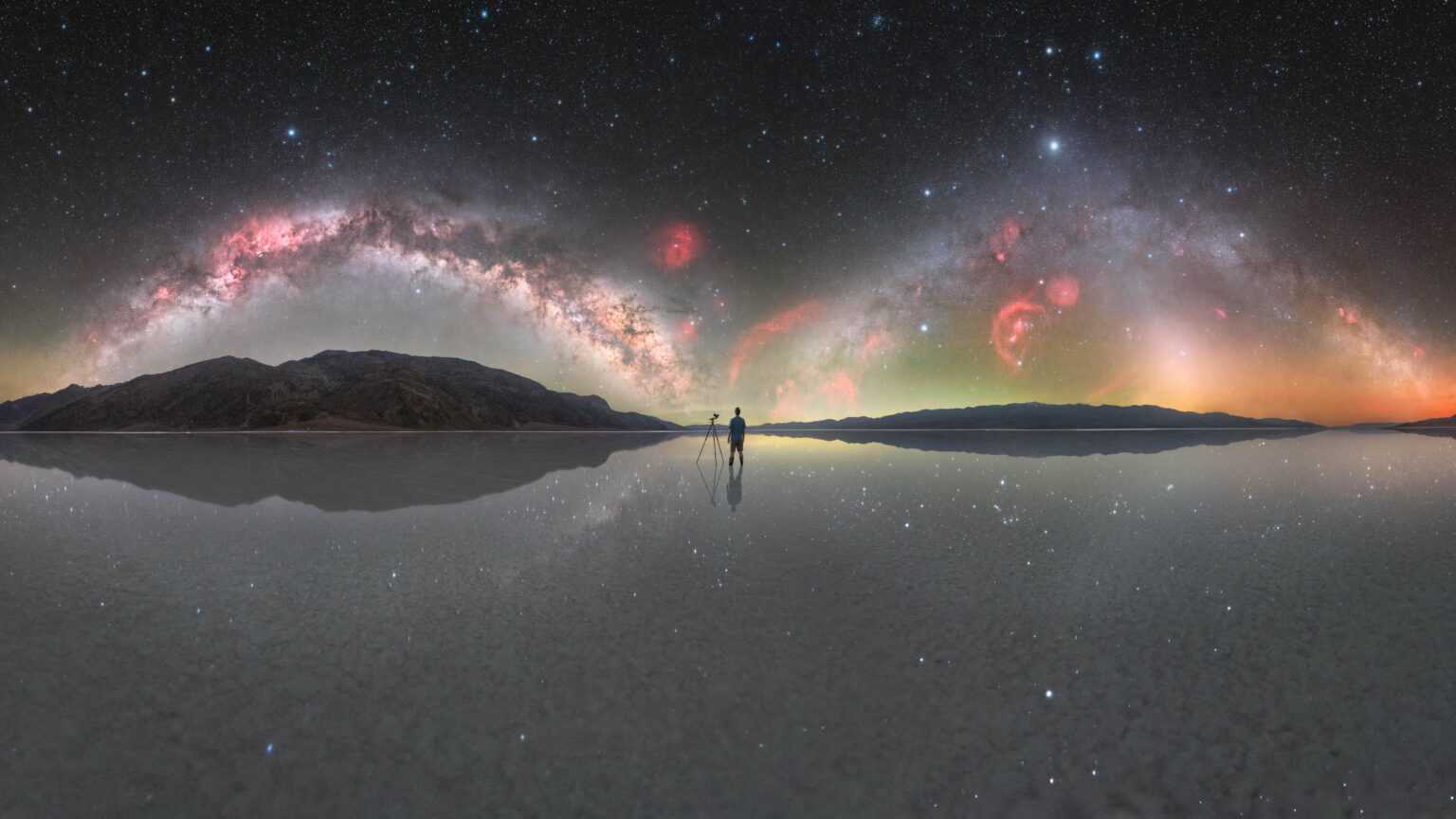 The Quadruple Milky Way Arch