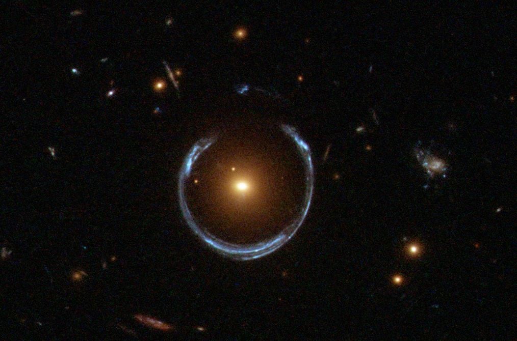 LRG 3-757 is a fabulous example of an einstein ring and now, a team of scientists want your help to find them (Credit : ESA/Hubble)