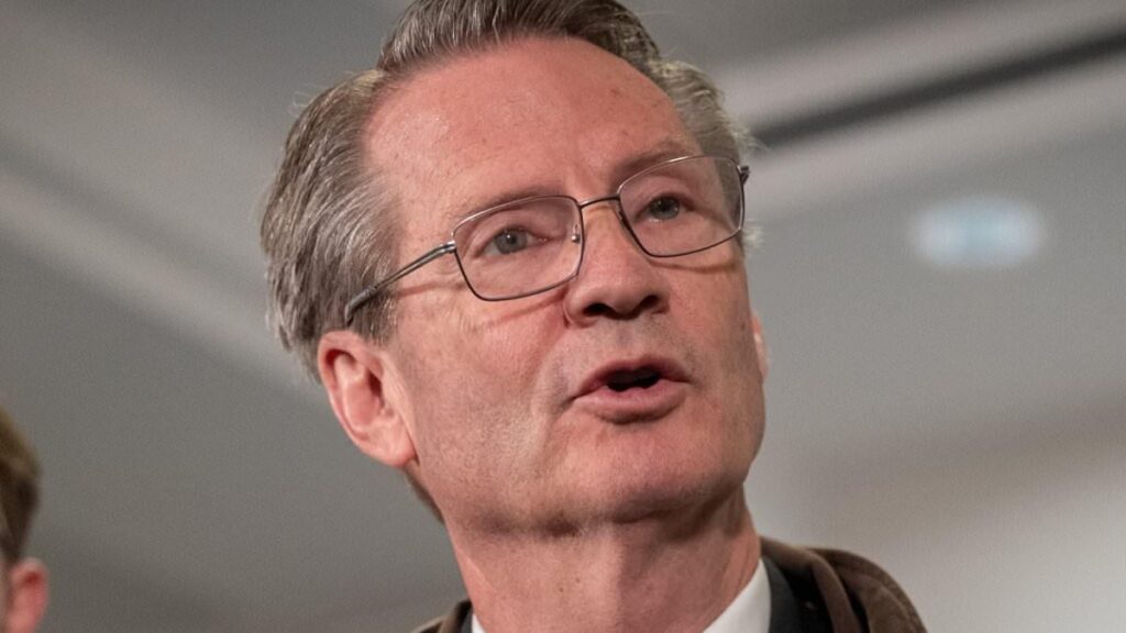 MAGA congressman says Americans would become 'unglued' over alien briefings: 'You'd be up at night worrying'