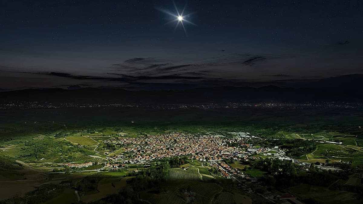 Future Versions Of The Mirrors Could Reach About 55 Meters Across. When Sunlight Strikes The Reflective Surface, The Satellite Angles The Mirror So The Light Travels Toward Earth.