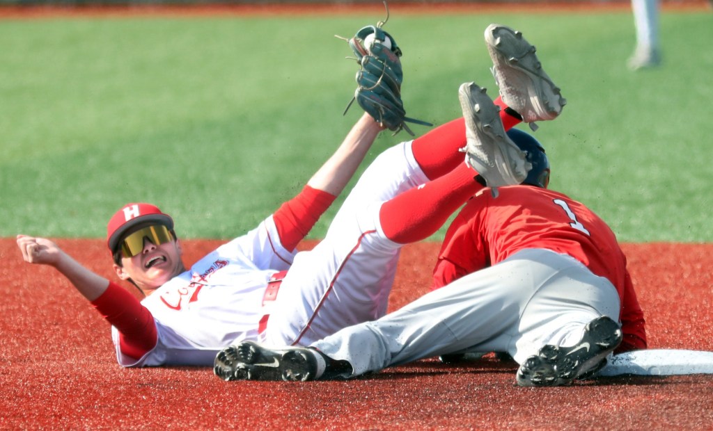 Cougars tag Comets – Hazleton Standard Speaker