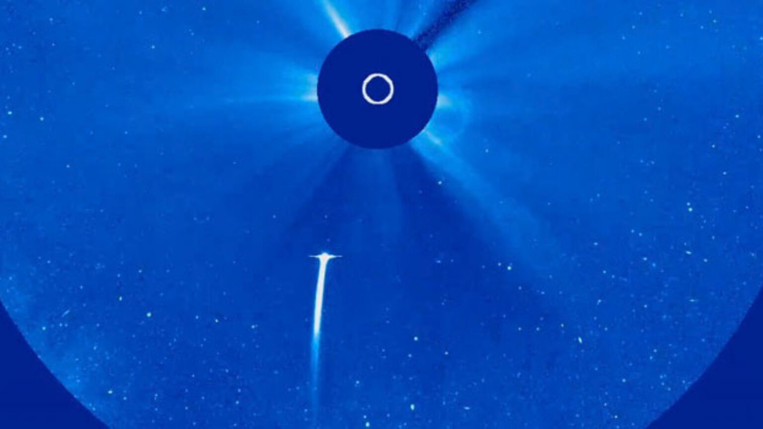 Here’s What Has to Go Right for You to See the Rare Sungrazer Comet This Weekend