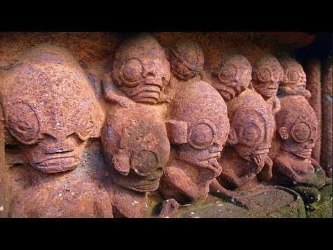 Nuku Hiva - Discover that island teeming with strange statues they resemble aliens.