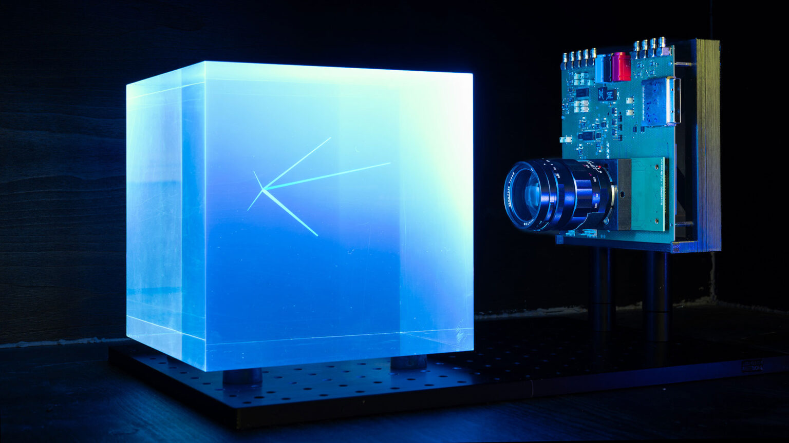 Scientists Develop New Way To Track Particles in 3D