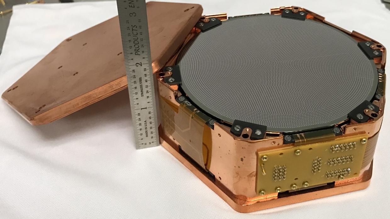 SuperCDMS silicon high voltage detector fabricated at Texas A&M - this detector can provide much lower energy detection threshold than the iZIP detector, at the expense of losing discrimination capabilities.