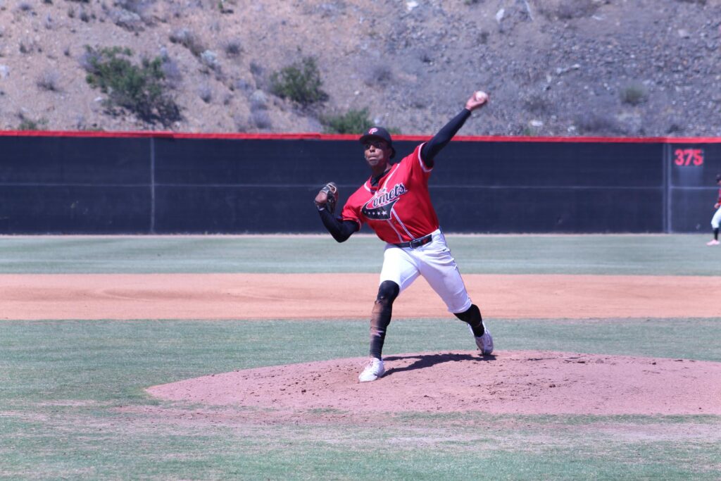 Comet Elijah Stephens Strikes Out 10 in 15-2 Rout Over San Diego City – The Telescope