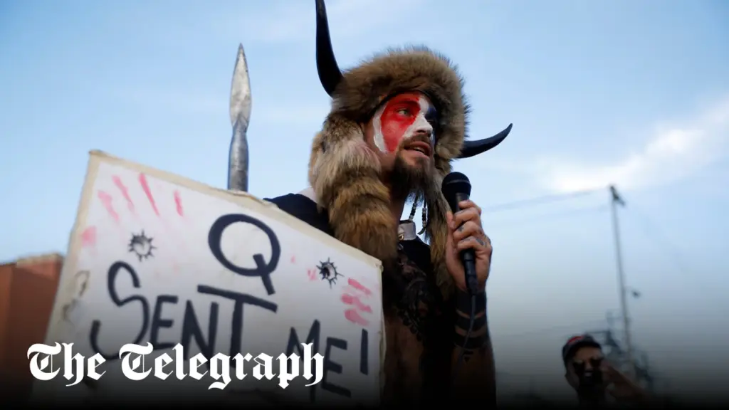 Chasing Aliens by Daniel Lavelle: 4-star review