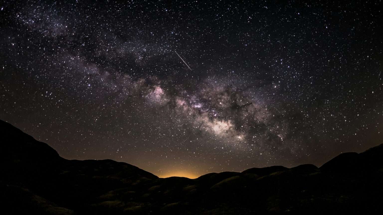 The Lyrid Meteor Shower Is Peaking Tonight, and the Viewing Conditions Are Shockingly Good