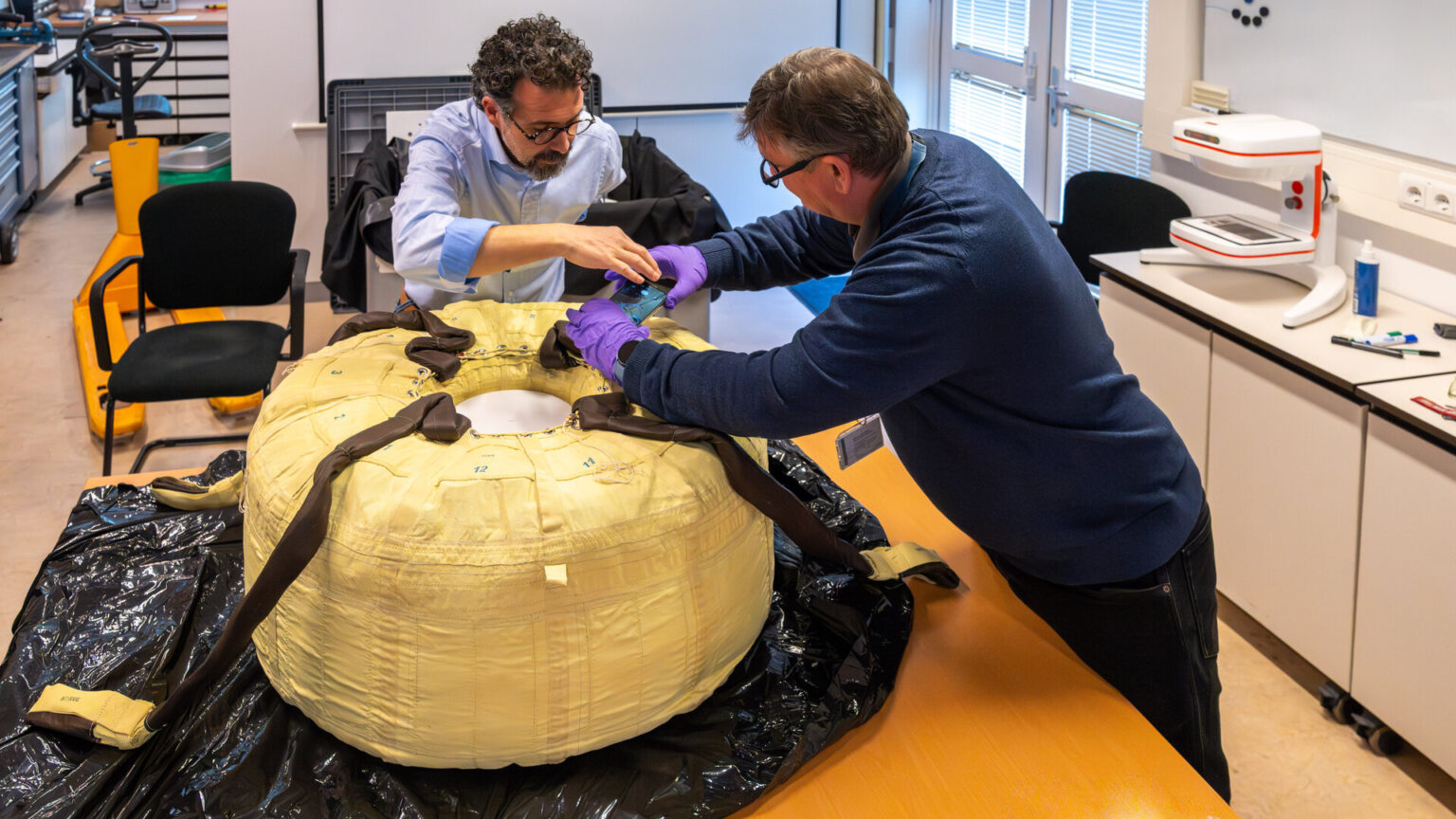 ESA - The great parachute bake-out