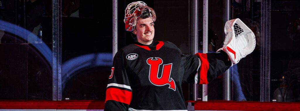 Comets Blank Senators, 4-0