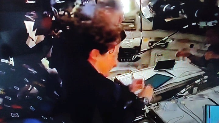 When your glasses don't float on space!!