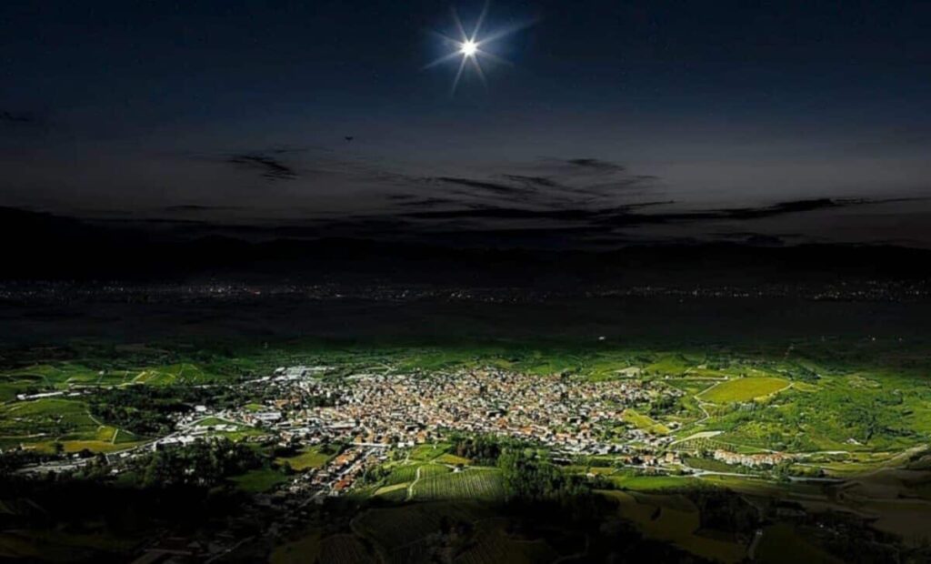 A Startup Wants To Eliminate Night Using Space Mirrors