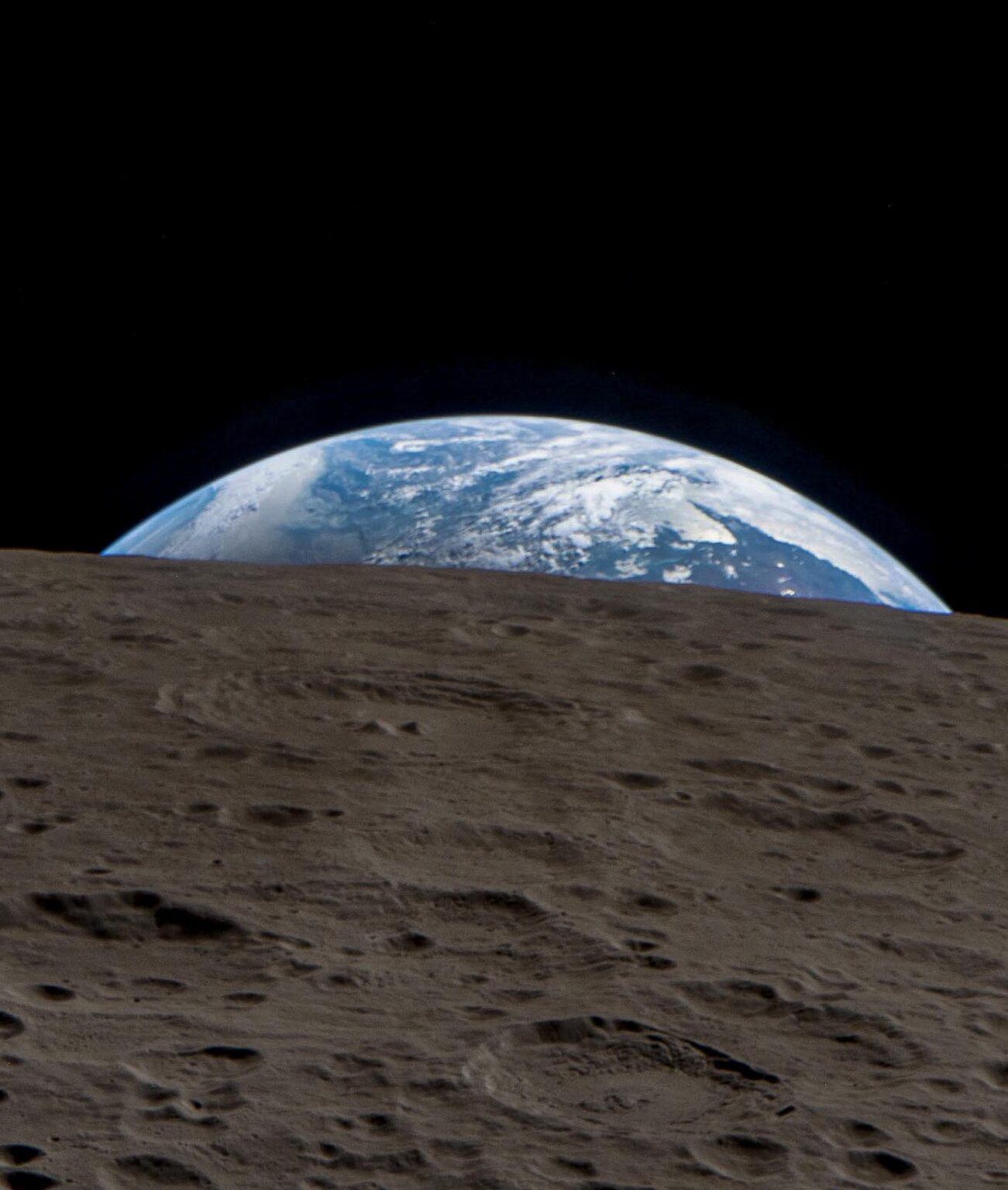 Earthset from Orion (cropped version)