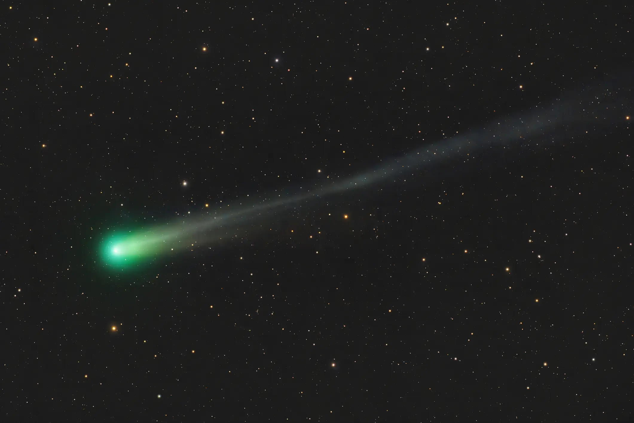 A newly discovered comet will be passing Earth this week (Javier Zayas Photography / Getty Images)