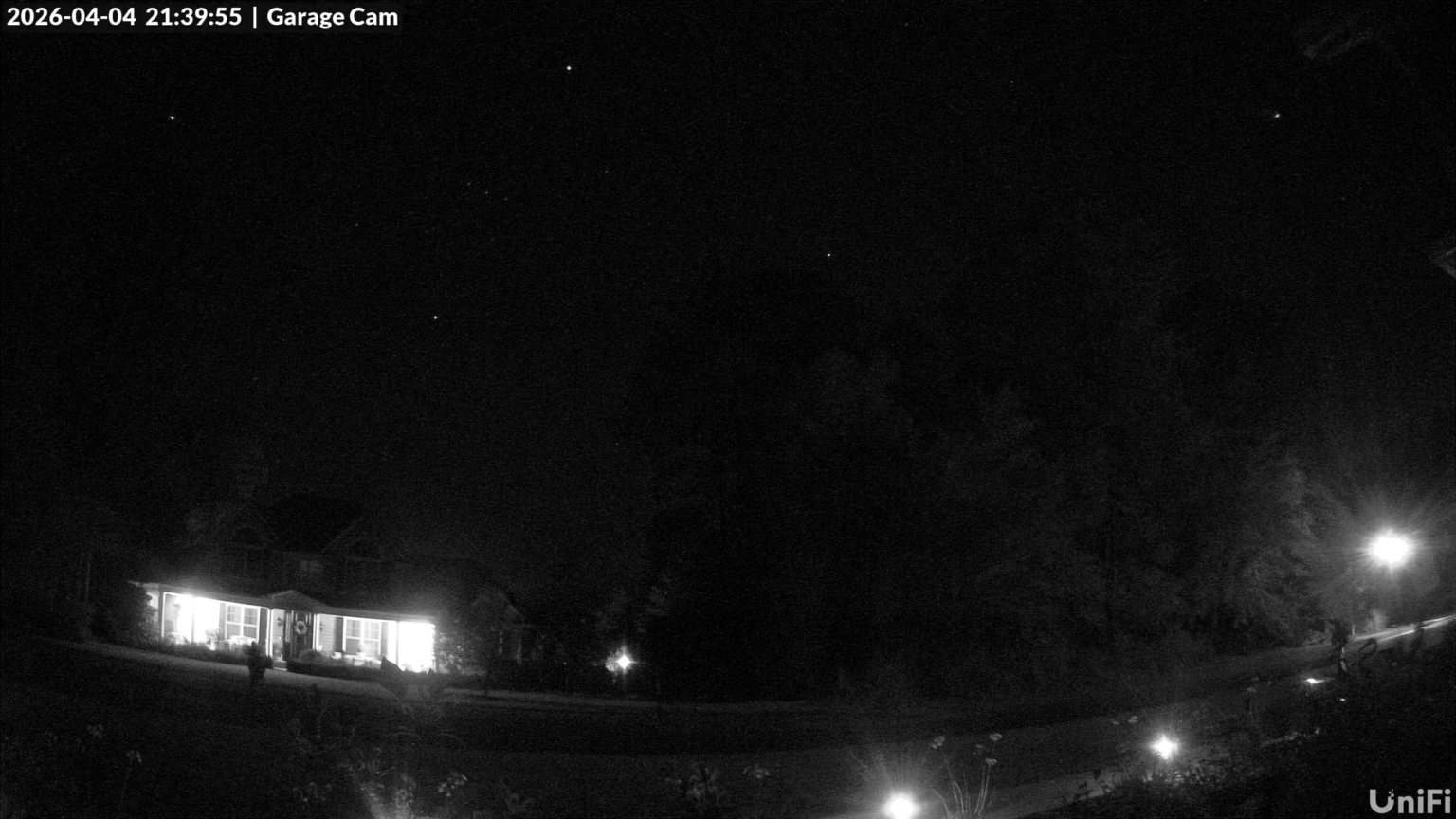 Unknown UFO or Possible Aircraft Flying above GA/FL Border