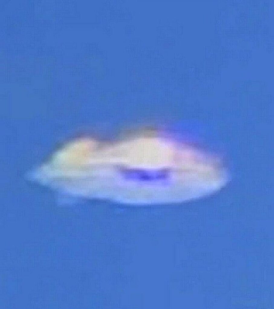 Viral Video of UFO Over Folsom, Louisiana
