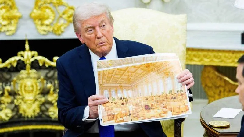 Podcaster Joe Rogan said aliens will ignore Donald Trump since the president is too busy “building a ballroom.” By: MEGA