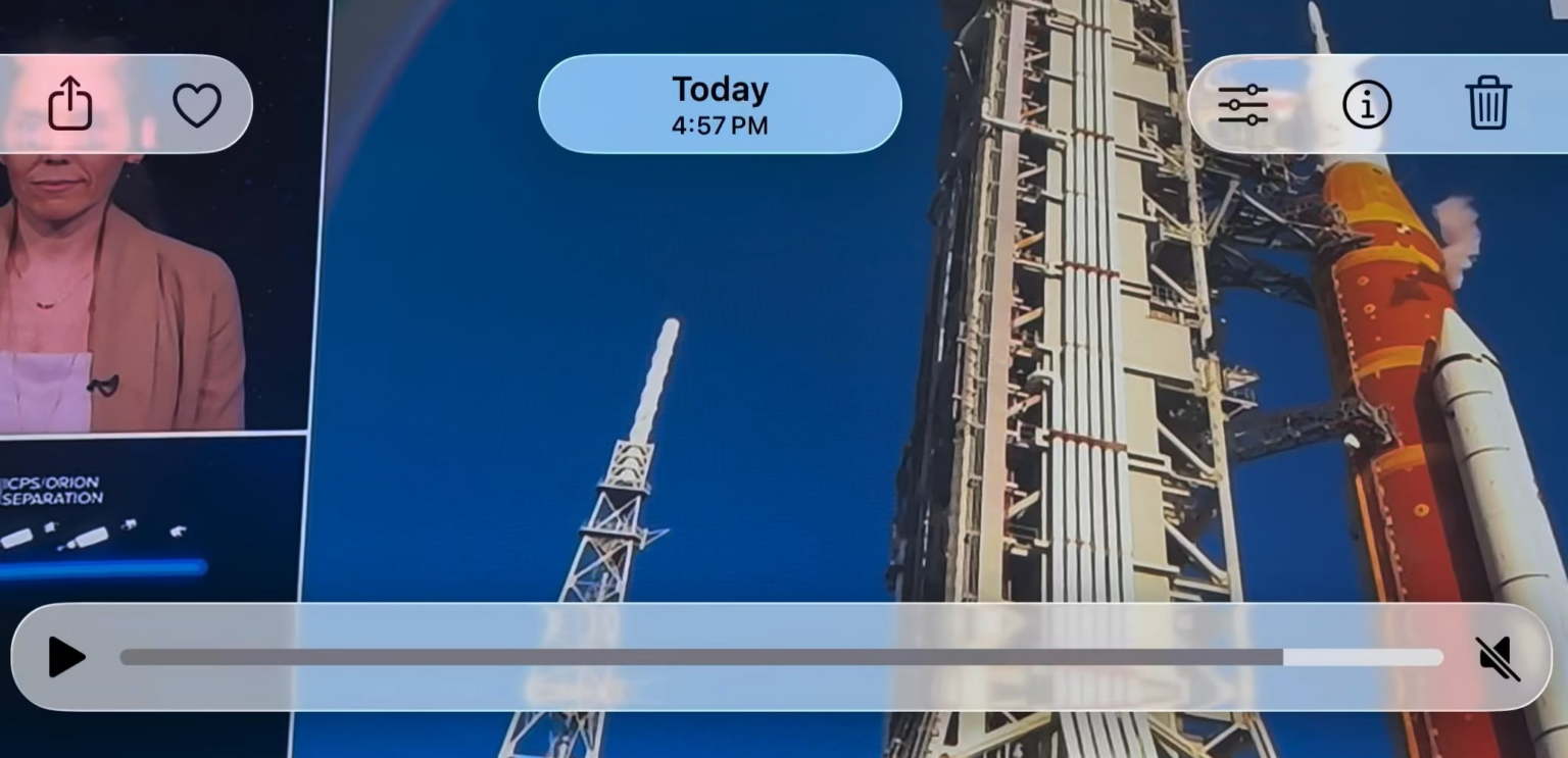 Artemis II - UFO flies behind distant objects